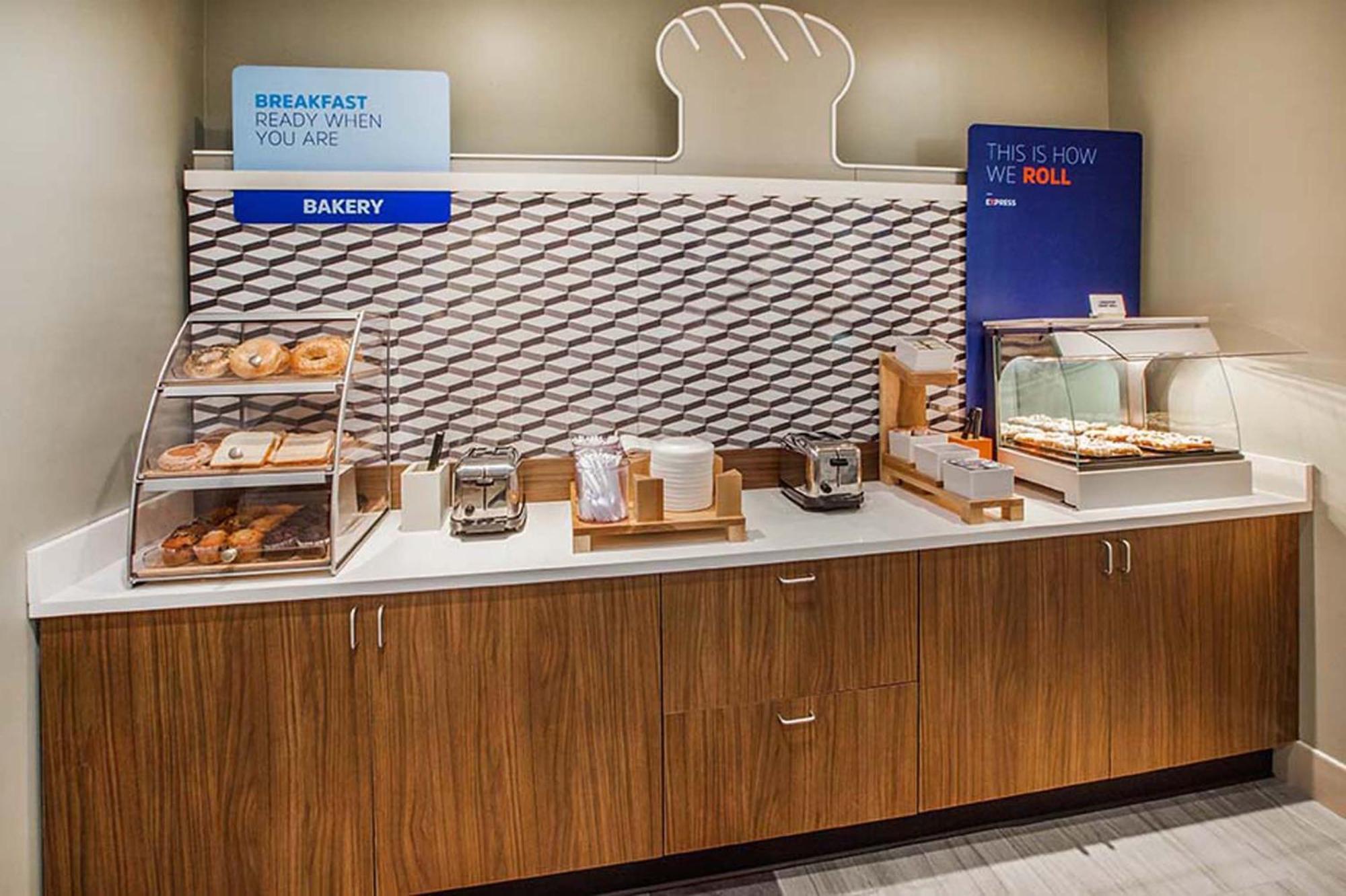 Holiday Inn Express Hotel & Suites Cedar Hill By Ihg Экстерьер фото